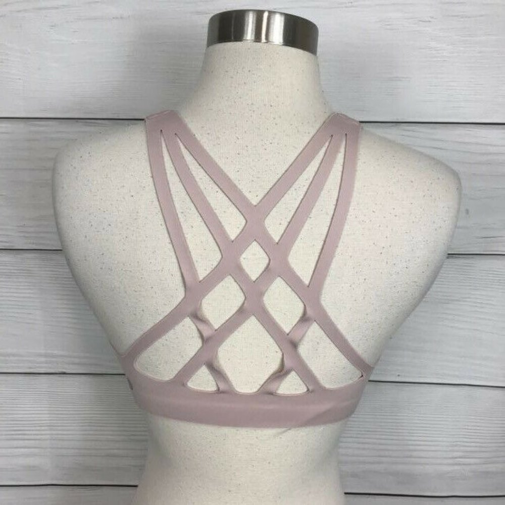 Lululemon Bring the Energy Bra Misty Shell Size 4 Light Pink Laser Cut Light